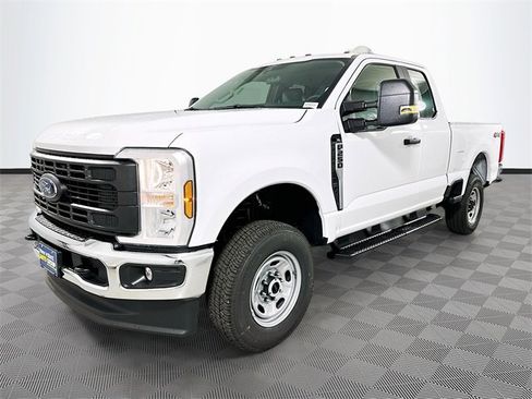 New 2026 Ford F250 XL w/ XL Chrome Package image 22