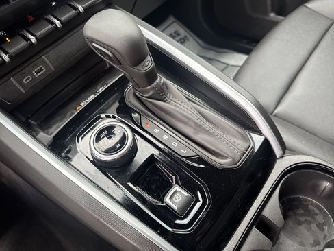 Used 2025 Chevrolet Colorado Trail Boss AWD/4WD image 24