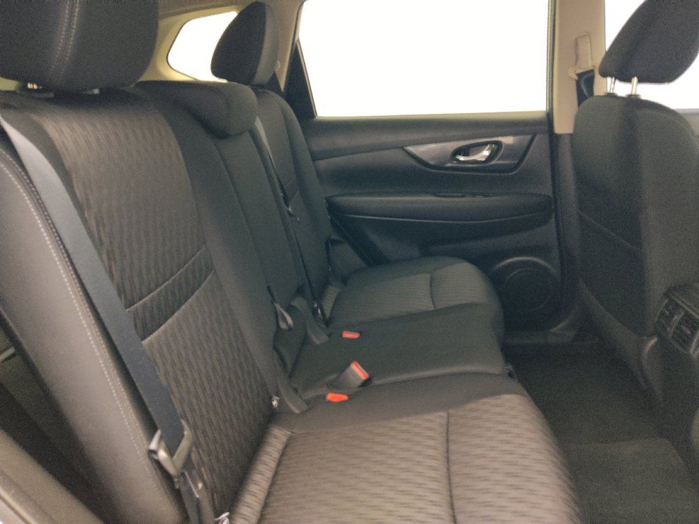 Used 2018 Nissan Rogue SV FWD image 19
