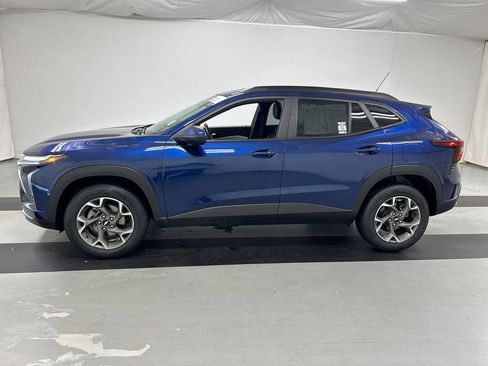 Certified 2024 Chevrolet Trax LT w/ Driver Confidence Package FWD image 6