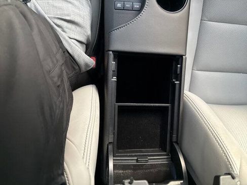 Used 2018 Toyota Avalon Limited w/ Protection Package image 25