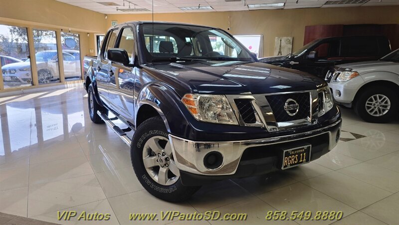 Used 2011 Nissan Frontier SV RWD image 1