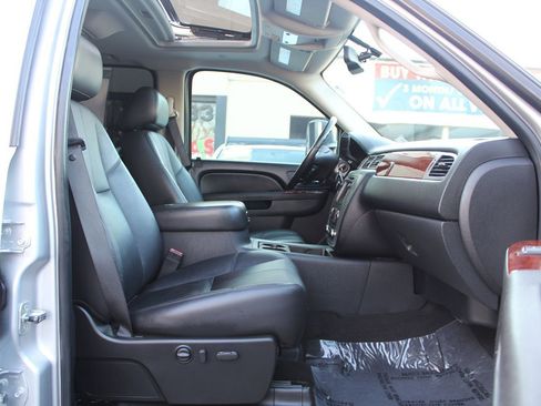 Used 2011 GMC Sierra 2500 SLT w/ SLT Convenience Package image 24