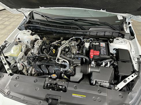 Used 2024 Nissan Altima 2.5 SV image 31