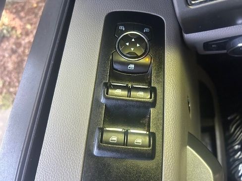 Used 2018 Ford F150 XLT w/ Equipment Group 301A Mid AWD/4WD image 17
