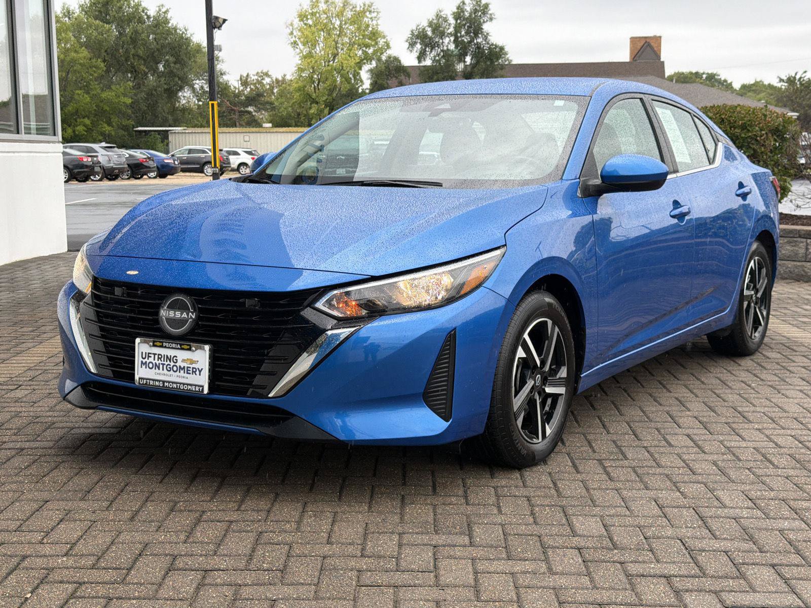 Used 2025 Nissan Sentra SV FWD image 1