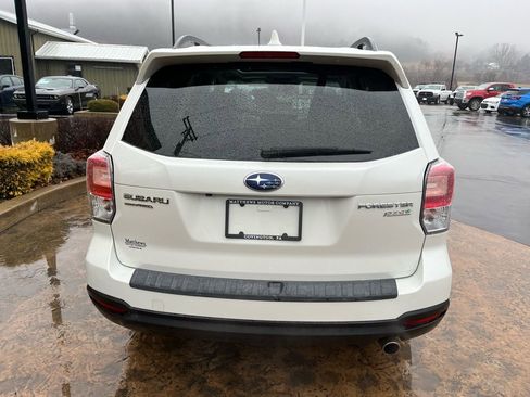 Used 2017 Subaru Forester 2.5i Premium w/ All-Weather Package image 5