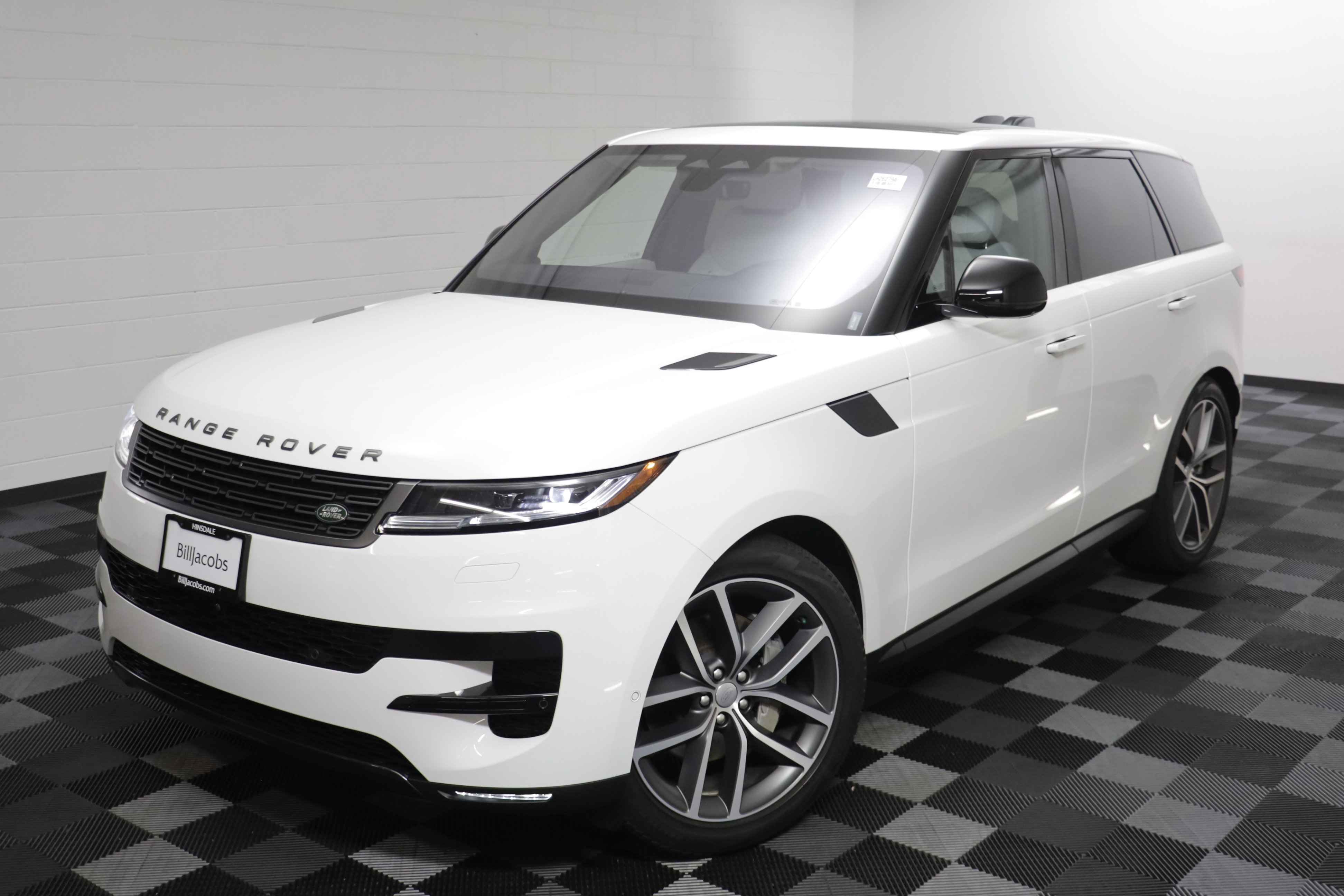 Used 2023 Land Rover Range Rover Sport SE AWD/4WD image 2