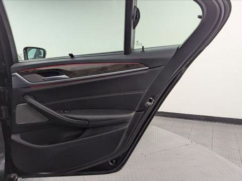 Used 2019 BMW 540i w/ Convenience Package image 19