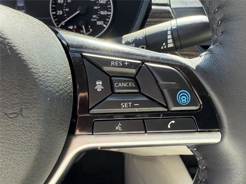 Used 2020 Nissan Altima 2.0 Platinum image 25