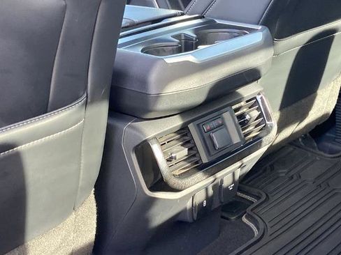 Used 2023 Ford F150 Lightning Platinum image 17