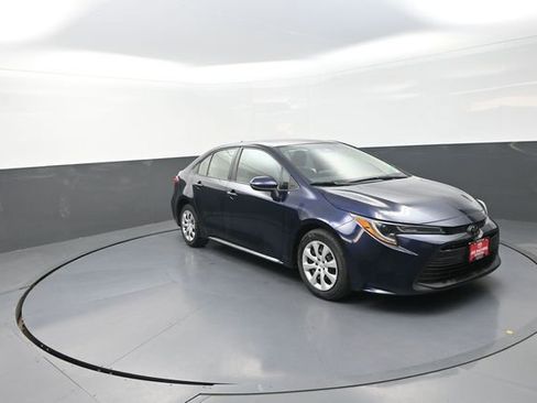 Used 2024 Toyota Corolla LE image 27