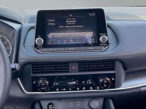 New 2026 Nissan Rogue SV FWD image 8