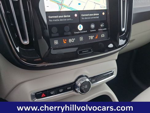 Certified 2026 Volvo XC40 B5 Ultra image 18