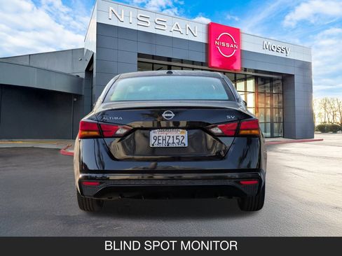 Certified 2023 Nissan Altima 2.5 SV image 7