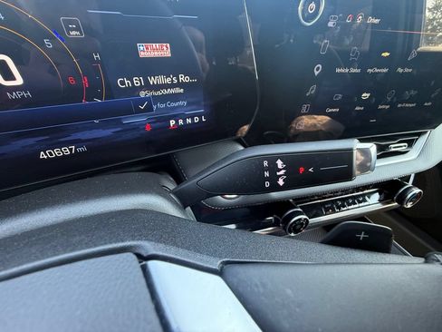 Used 2025 Chevrolet Equinox LT AWD/4WD image 31