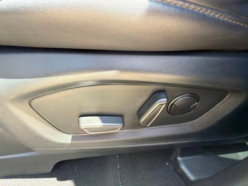Used 2024 Ford Explorer XLT w/ Equipment Group 202A RWD image 24