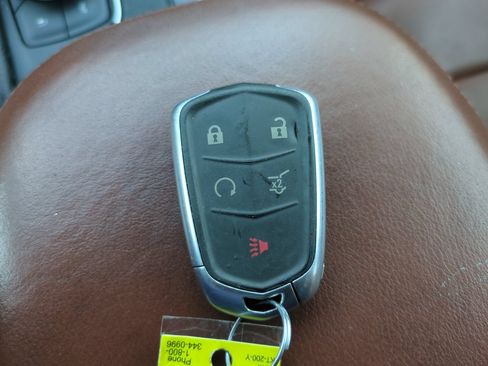 Used 2020 Cadillac XT5 Sportv w/ LPO, Floor Liner Package AWD/4WD image 29