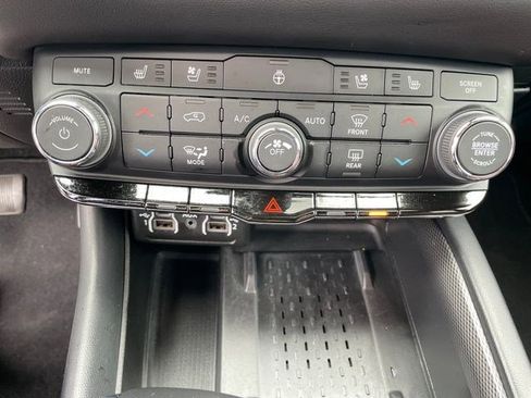 Certified 2025 Dodge Durango R/T AWD/4WD image 50