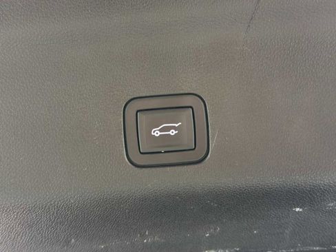 Used 2023 GMC Yukon Denali image 19