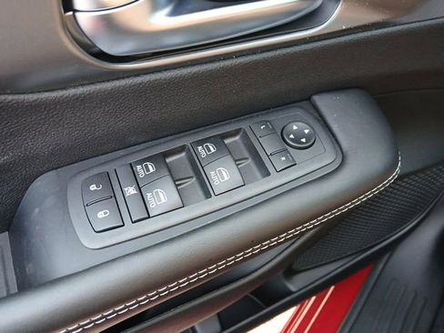 New 2026 Chrysler Pacifica Select image 36