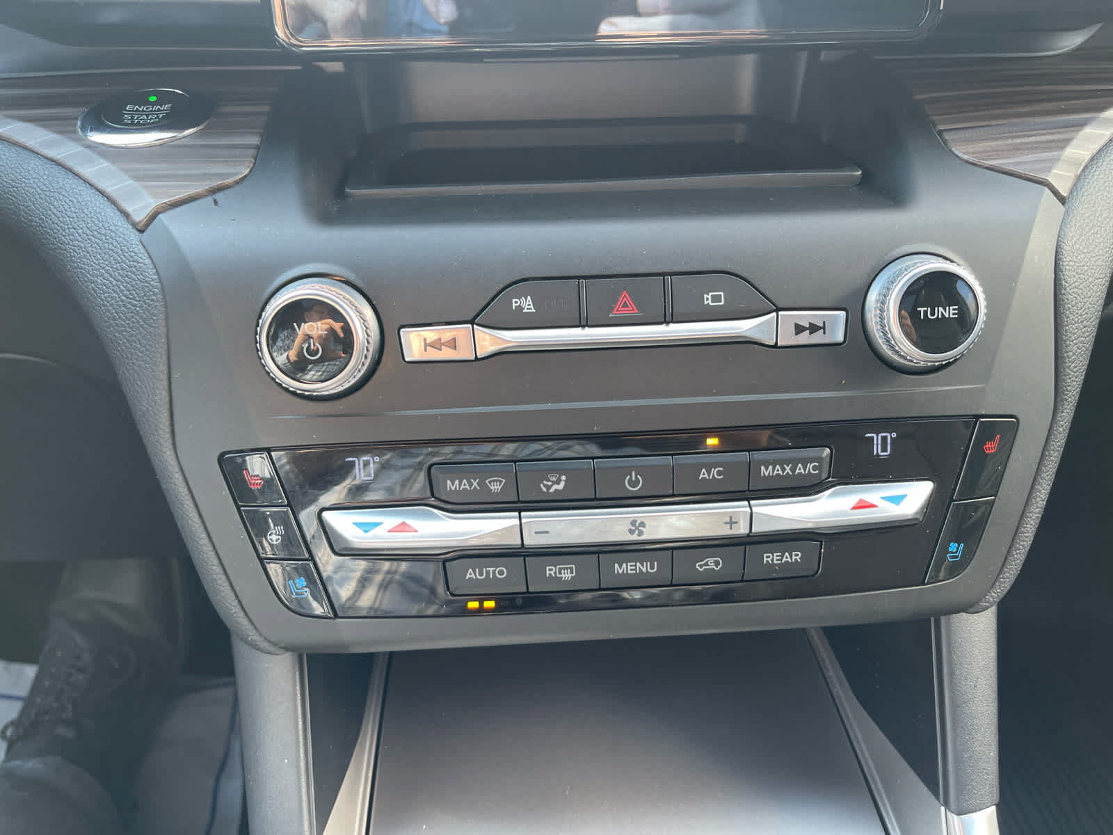 Used 2020 Ford Explorer Limited AWD/4WD image 16