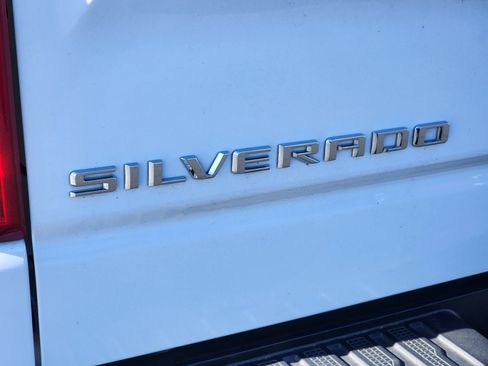 Used 2025 Chevrolet Silverado 1500 LT image 9