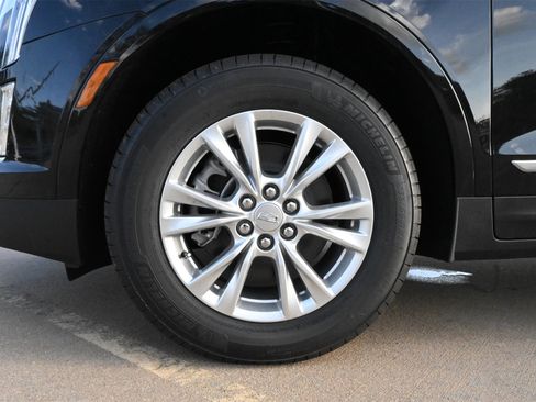 New 2026 Cadillac XT5 Luxury w/ LPO, Floor Liner Package image 29