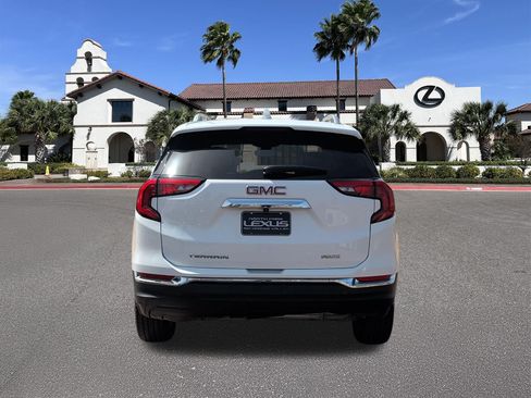 Used 2021 GMC Terrain SLT AWD/4WD image 3