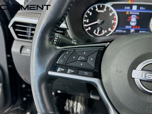 Used 2023 Nissan Altima 2.5 SL FWD image 15