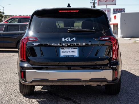 Used 2025 Kia Telluride LX FWD image 6