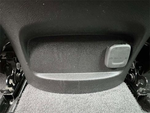 Used 2018 Chevrolet Malibu LT image 15