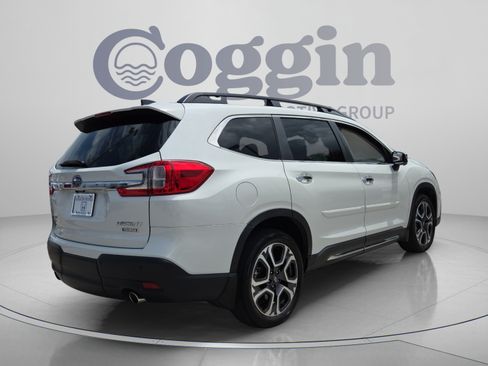Used 2023 Subaru Ascent Touring AWD/4WD image 5