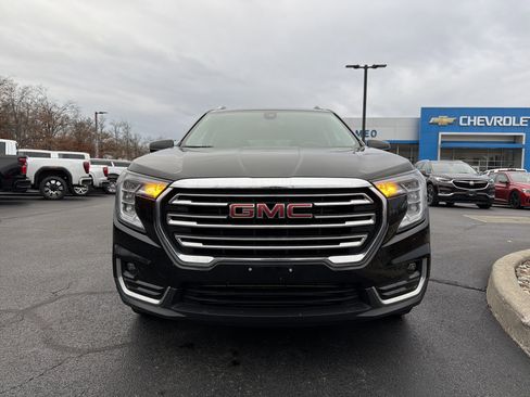 Certified 2023 GMC Terrain SLT image 2