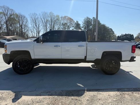 Used 2015 Chevrolet Silverado 2500 LTZ w/ Z71 Package, Off-Road AWD/4WD image 8