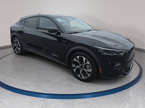 Used 2025 Ford Mustang Mach-E Select RWD image 3