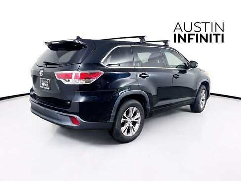 Used 2014 Toyota Highlander Plus FWD image 8