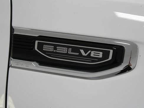 Used 2025 GMC Sierra 1500 SLT image 12