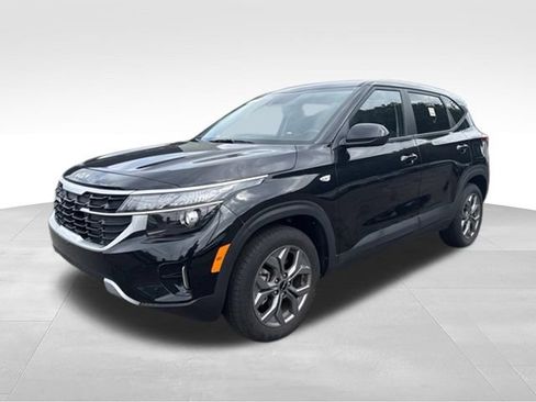 Certified 2024 Kia Seltos LX AWD/4WD image 1