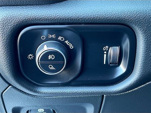 Used 2024 RAM 1500 Big Horn image 10