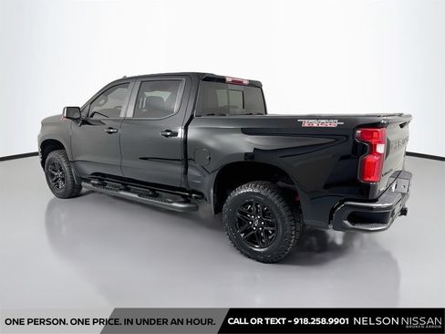 Used 2021 Chevrolet Silverado 1500 LT Trail Boss w/ Convenience Package II AWD/4WD image 7