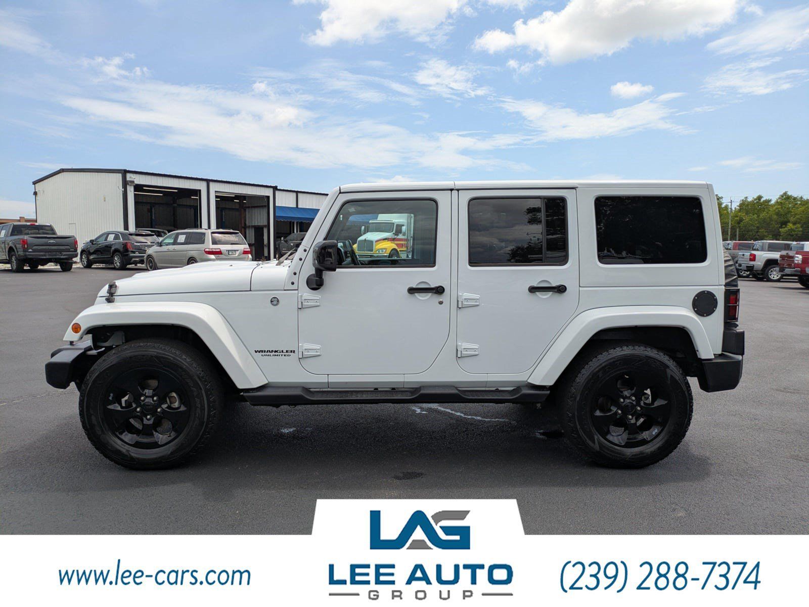 Used 2015 Jeep Wrangler Unlimited Sahara AWD/4WD image 6
