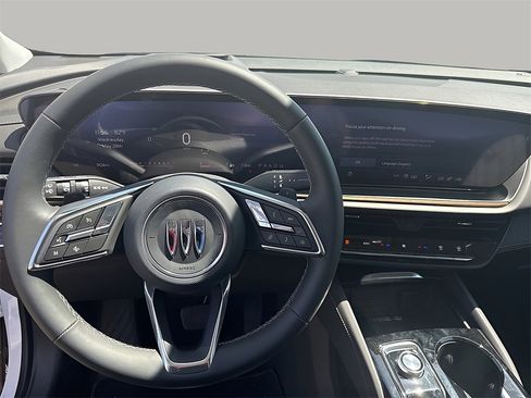 New 2025 Buick Envision Avenir image 16