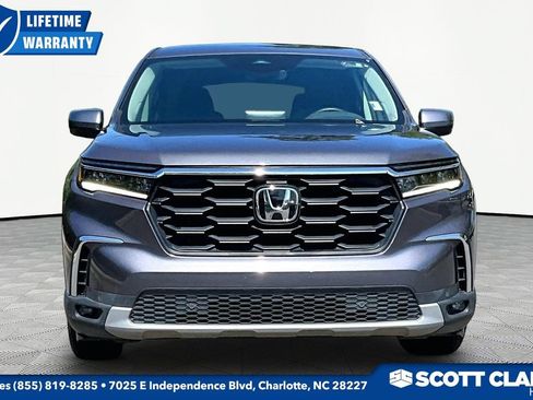 Used 2025 Honda Pilot EX-L image 2