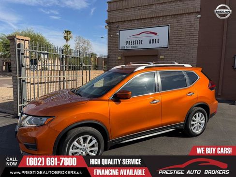 Used 2020 Nissan Rogue SV FWD image 4