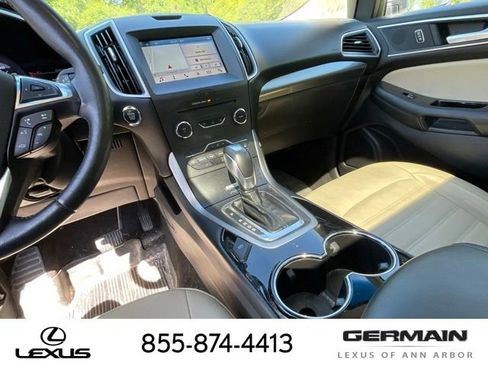 Used 2017 Ford Edge SEL w/ Equipment Group 201A AWD/4WD image 21