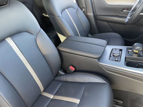 New 2025 MAZDA CX-90 Plug-In Hybrid w/ Premium Plus image 12