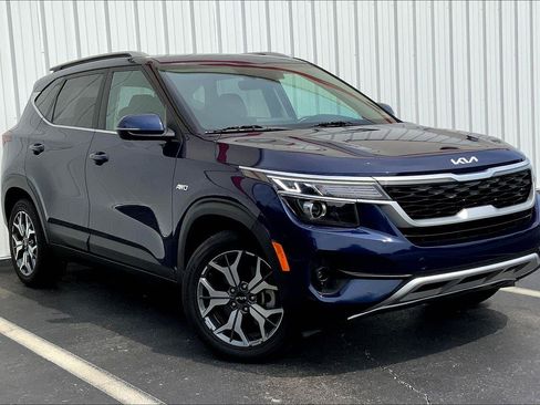 Used 2023 Kia Seltos EX image 32