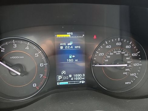 Used 2023 Subaru Crosstrek 2.0i Premium AWD/4WD image 13