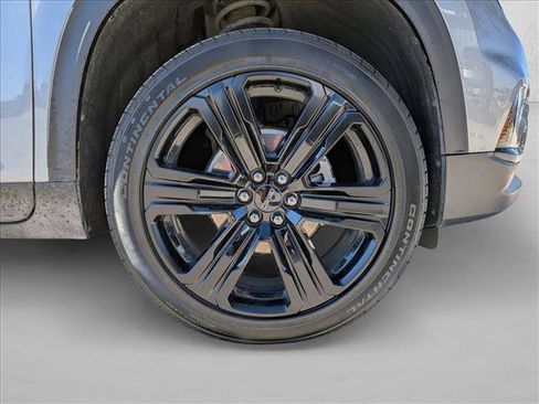 Used 2024 GMC Acadia Elevation w/ Black Edition image 20